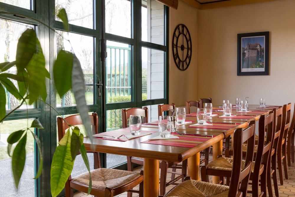 Campanile Annecy ~ Metz-Tessy酒店 外观 照片